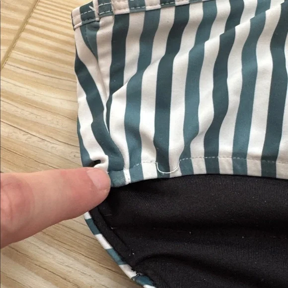 Albion One-Piece Swimsuit - Picture 6 of 7